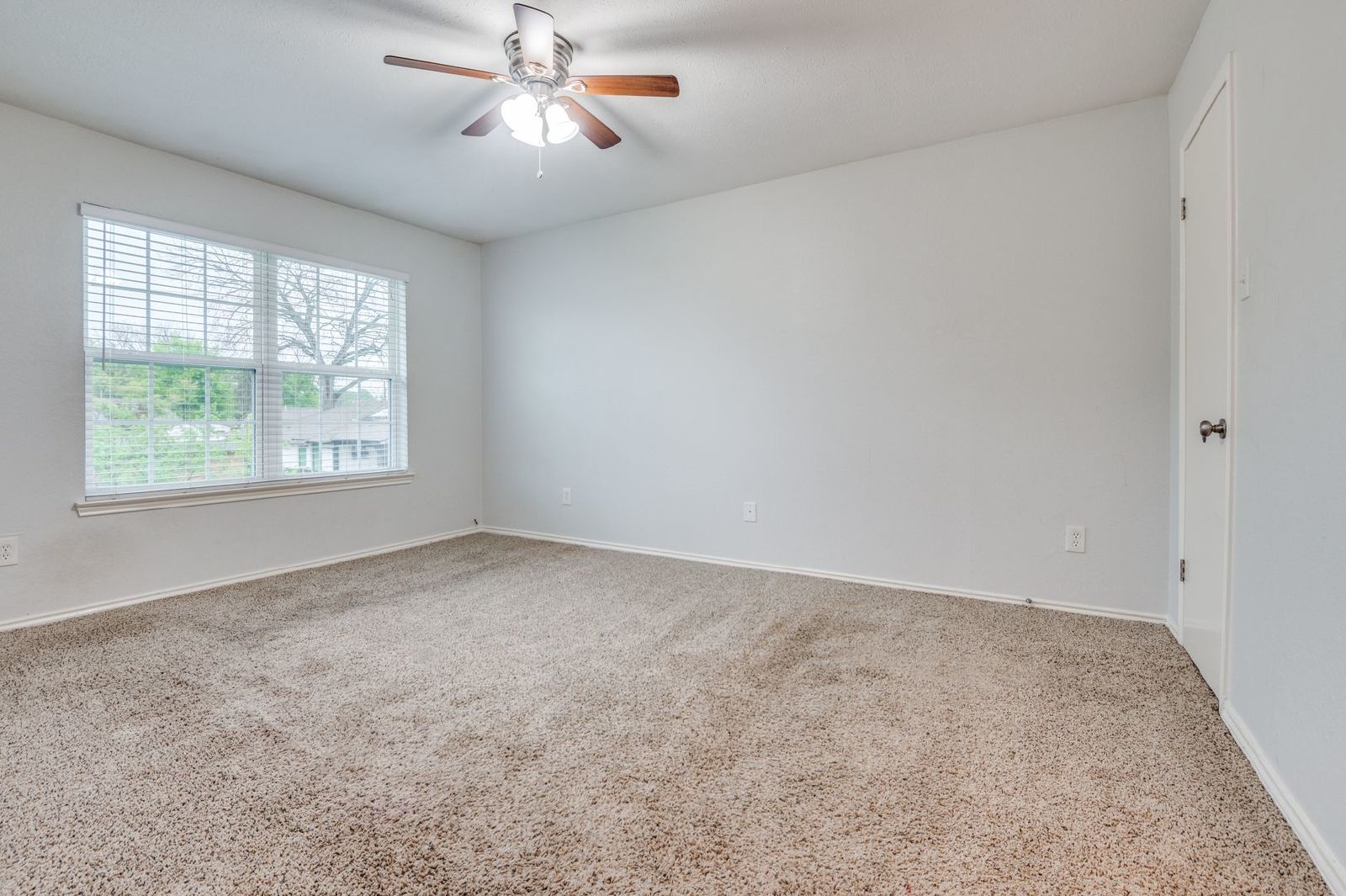 Charming 2-Bedroom Townhome with Private Backyard in the Heart of Farmers Branch property image