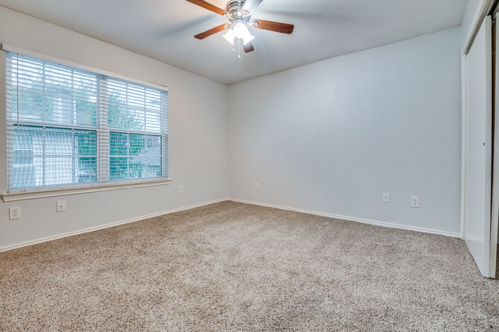 Charming 2-Bedroom Townhome with Private Backyard in the Heart of Farmers Branch property image