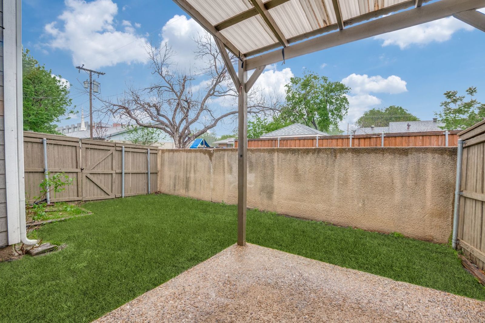 Charming 2-Bedroom Townhome with Private Backyard in the Heart of Farmers Branch property image