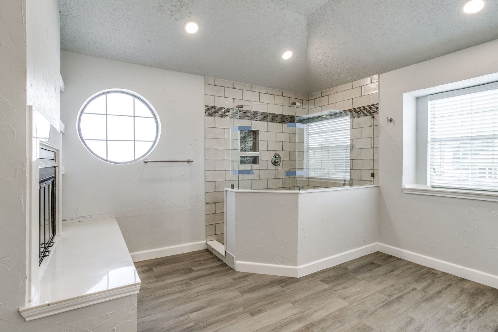 Stunning 4-Bedroom Home  in the Heart of Flower Mound property image