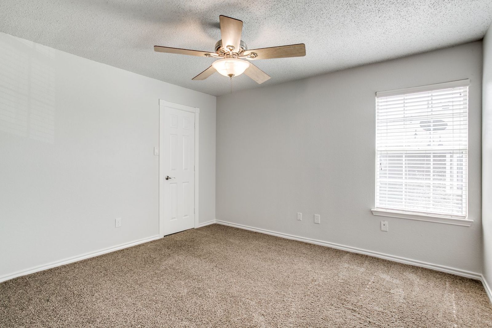 Stunning 4-Bedroom Home  in the Heart of Flower Mound property image