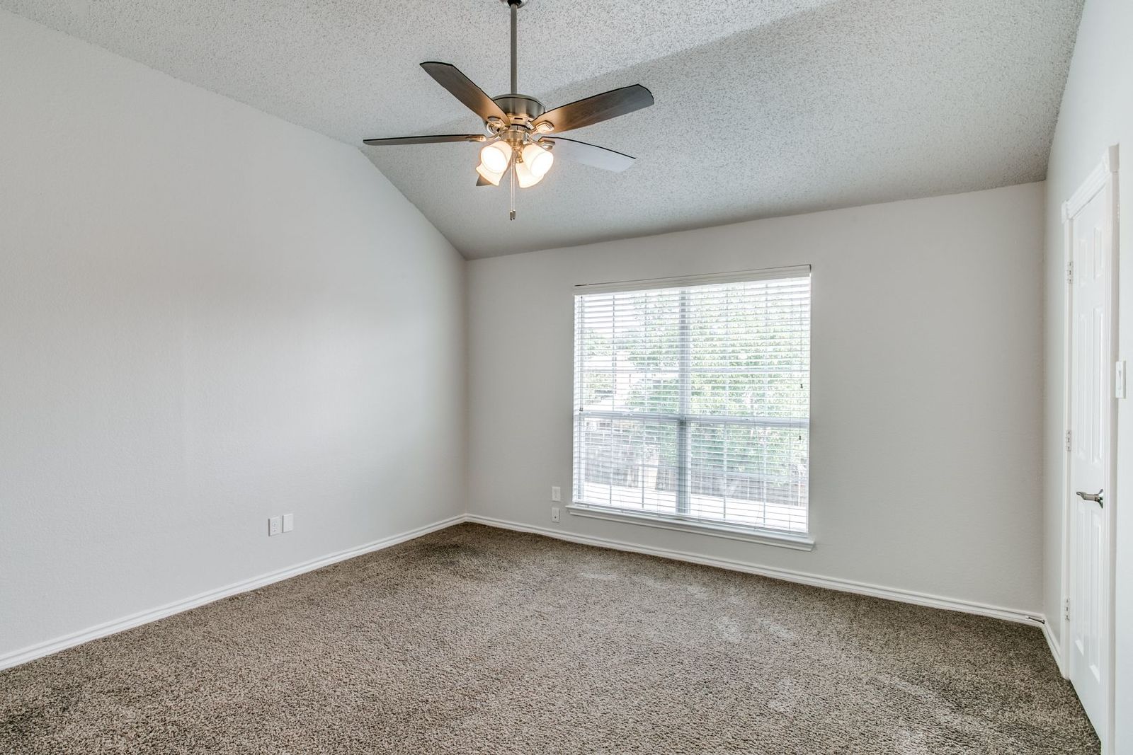 Stunning 4-Bedroom Home  in the Heart of Flower Mound property image