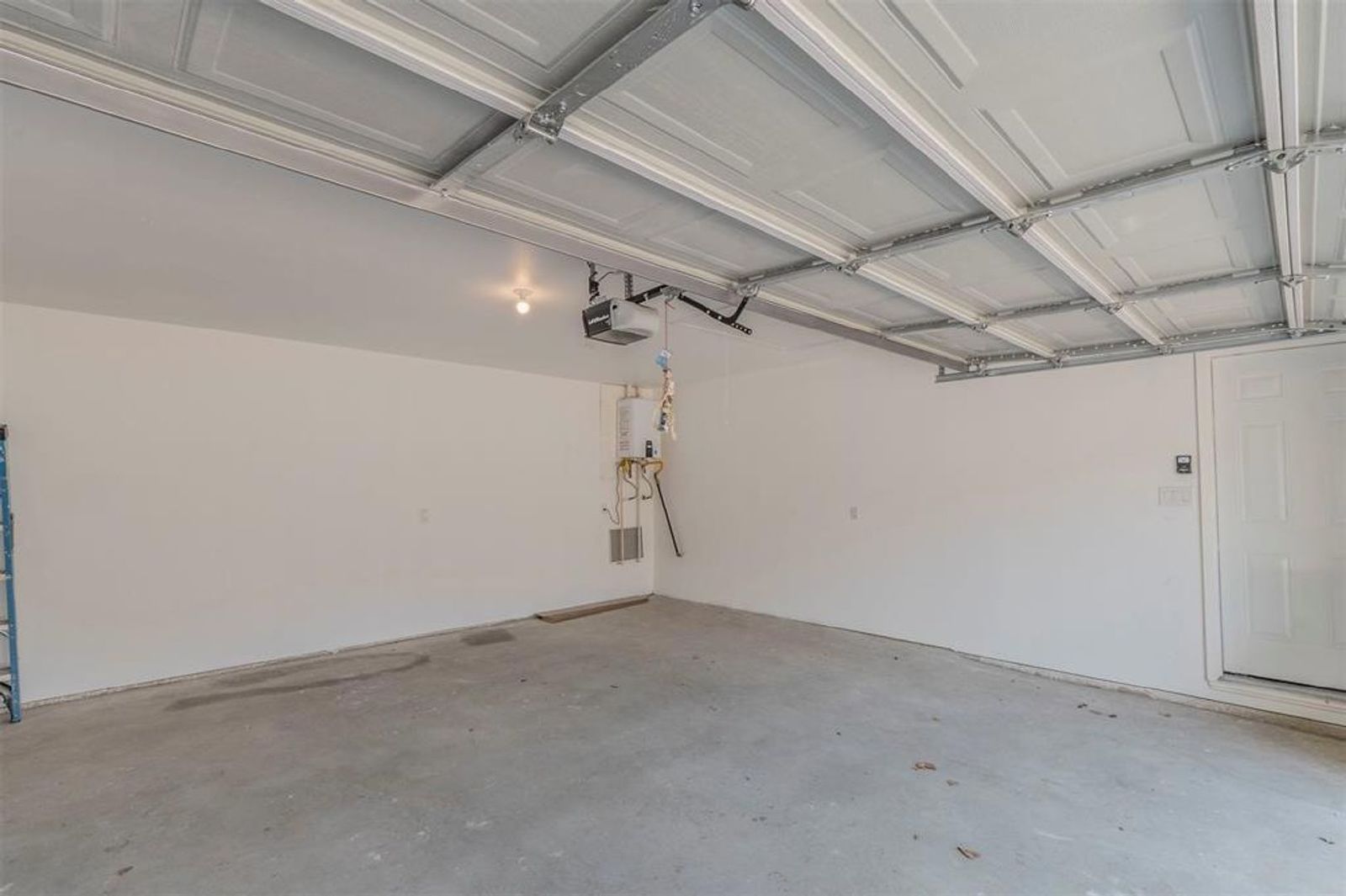 Fully Furnished | Stylish Living in the Heart of Dallas property image