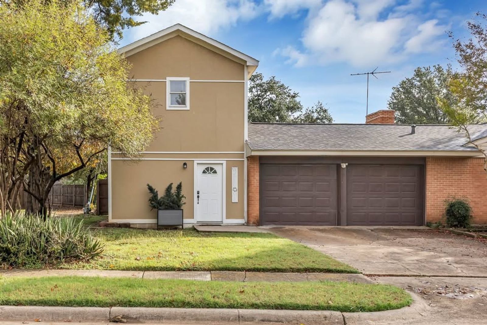 Stylish Furnished Home with Yard & All Bills Included property image