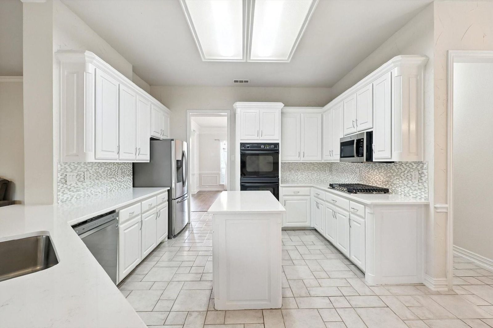 Exclusive 5 Bedroom in Richardson – Immediate Move-In! property image