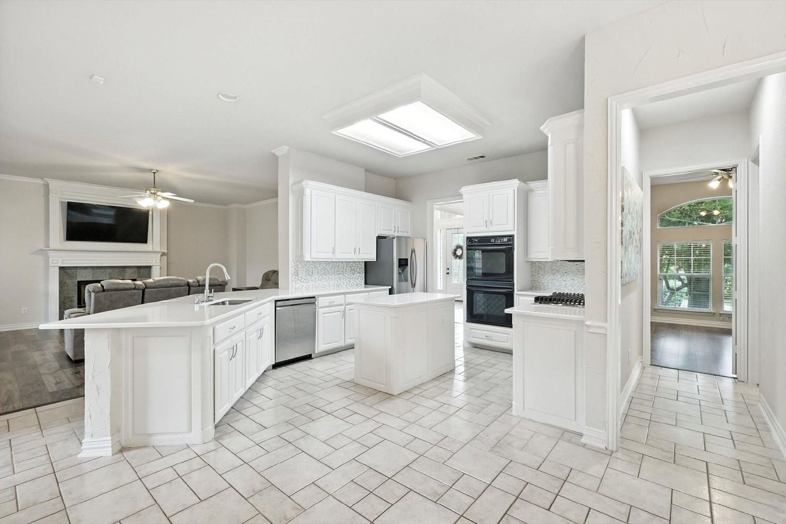 Exclusive 5 Bedroom in Richardson – Immediate Move-In! property image