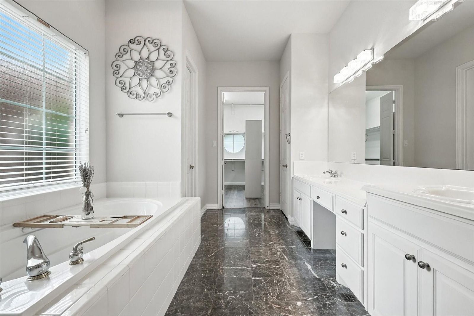 Exclusive 5 Bedroom in Richardson – Immediate Move-In! property image