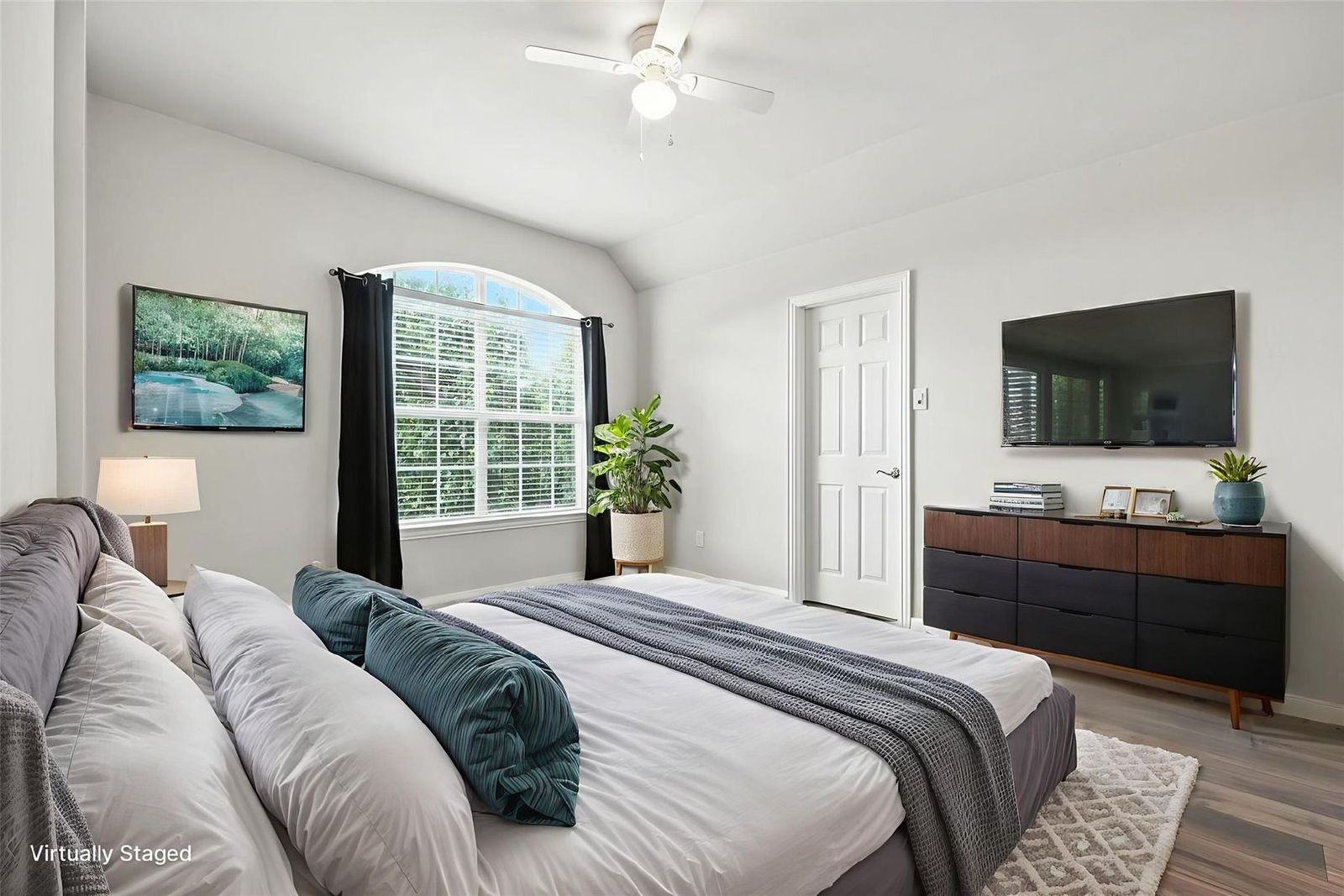 Exclusive 5 Bedroom in Richardson – Immediate Move-In! property image