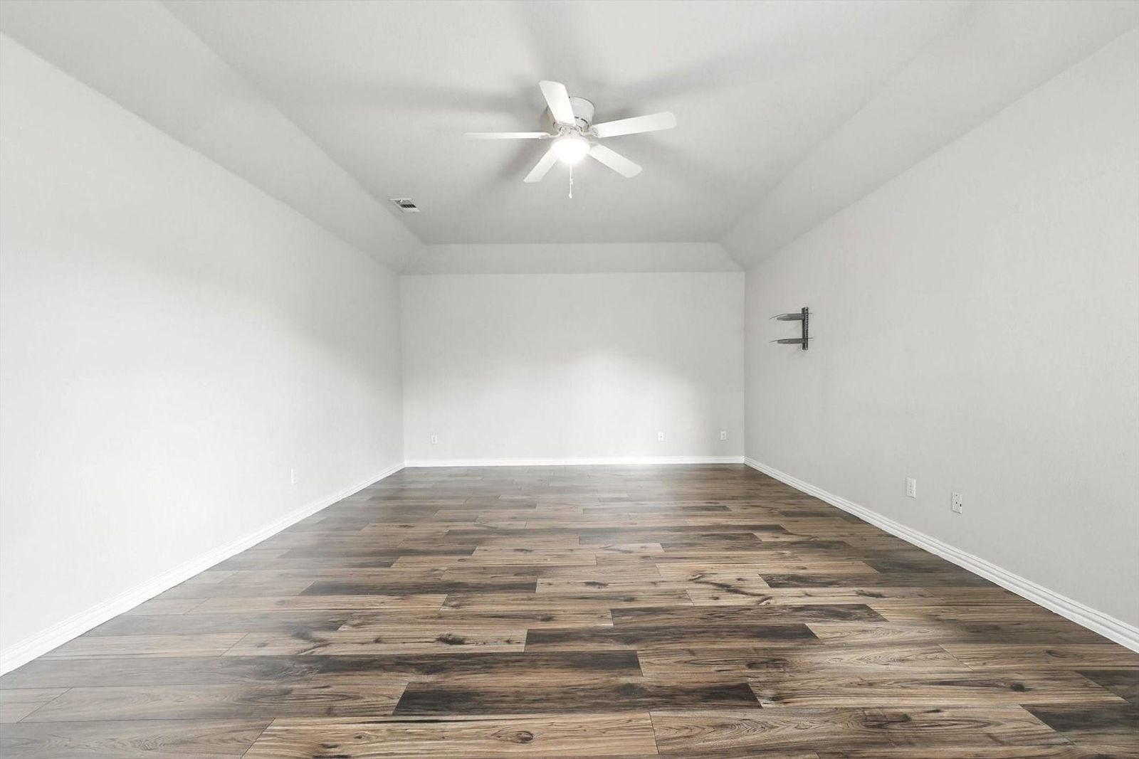 Exclusive 5 Bedroom in Richardson – Immediate Move-In! property image