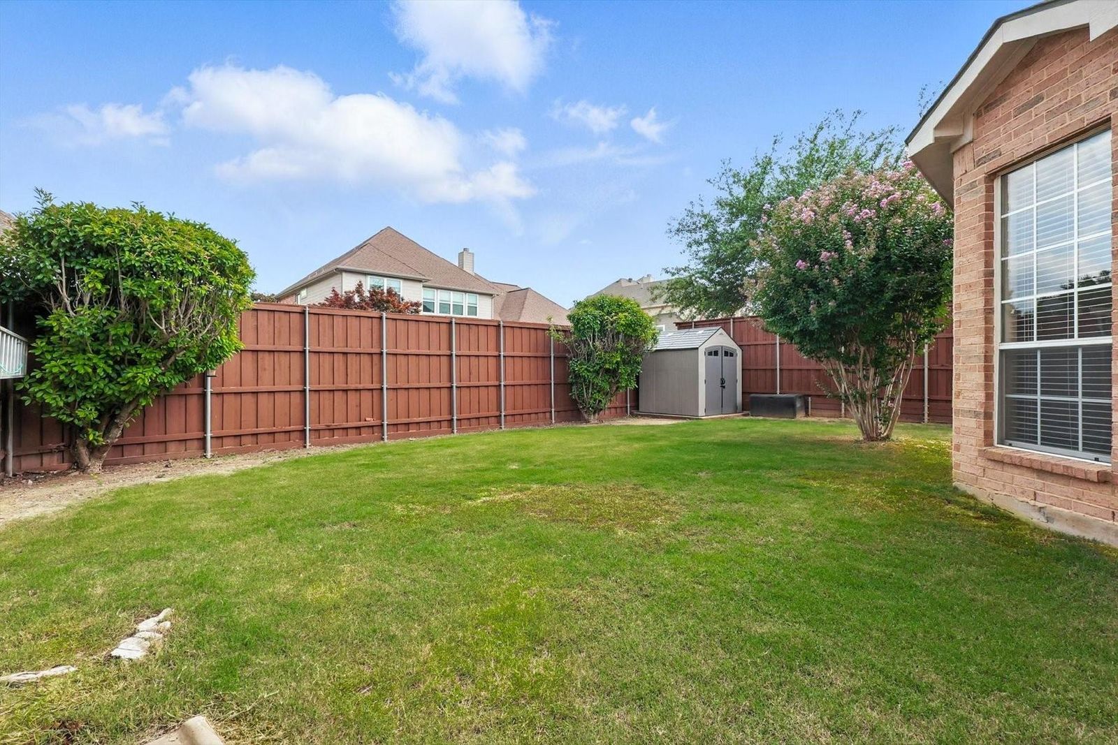 Exclusive 5 Bedroom in Richardson – Immediate Move-In! property image