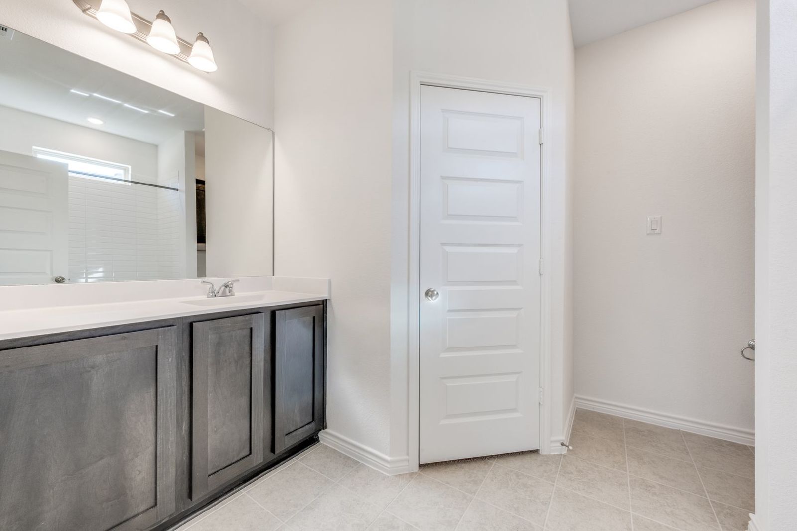 Brand-New 4-Bed, 2.5-Bath Duplex with Fenced Yard property image