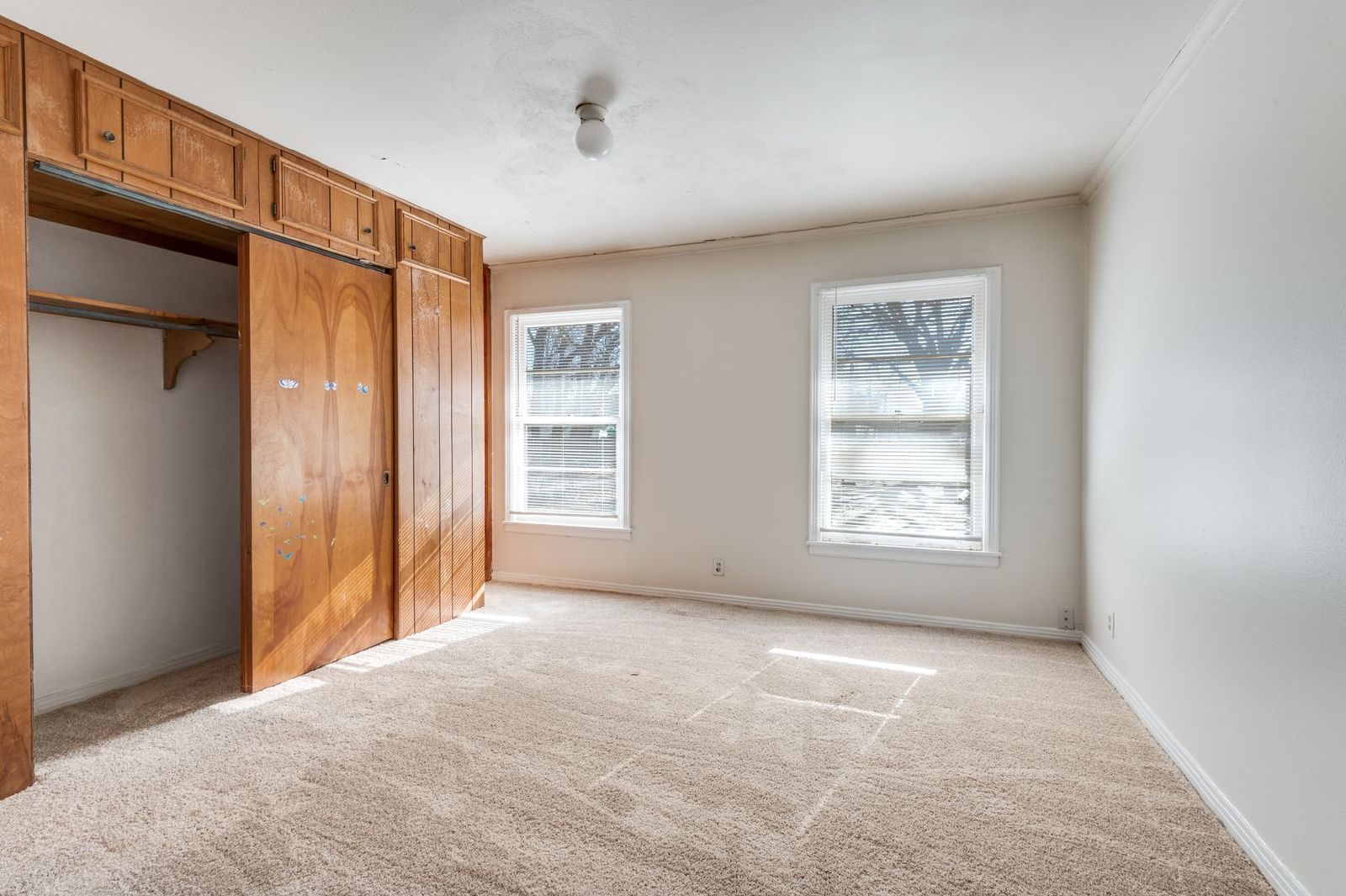 Newly Updated, Ranch Style Home • Huge Backyard & Sunroom! property image