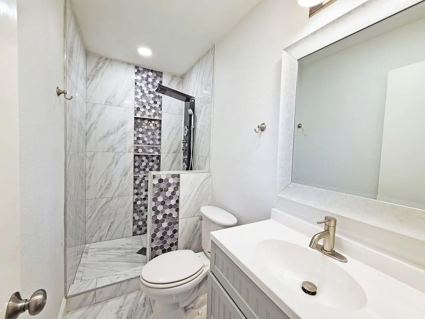 Private Studio in Quiet Lewisville Neighborhood – All Utilities Included! property image