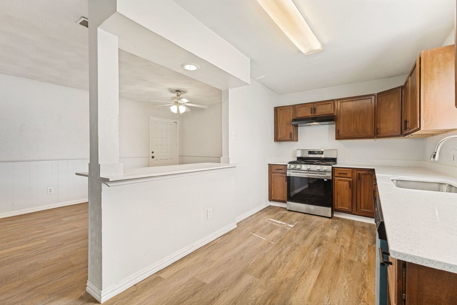 Spacious Home in Pleasant Grove – Convenient Location Near Dining, Parks & Shopping! property image