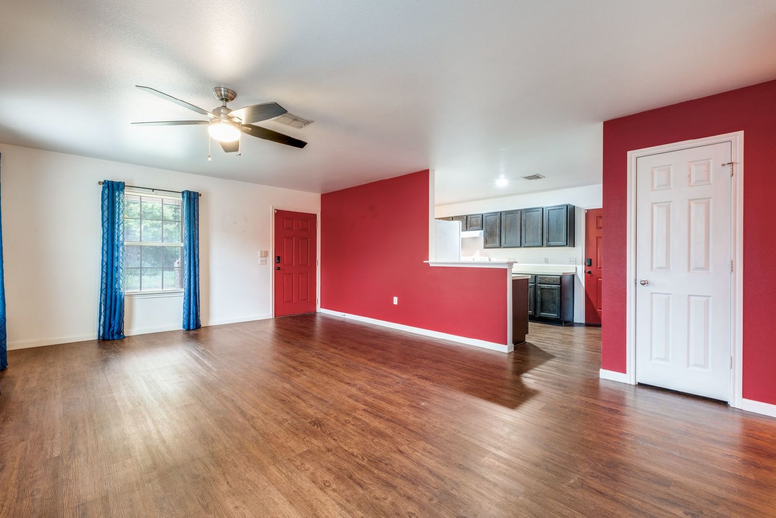 Charming Home Near Bonton Farms & Major Dallas Conveniences – Move-In Ready! property image