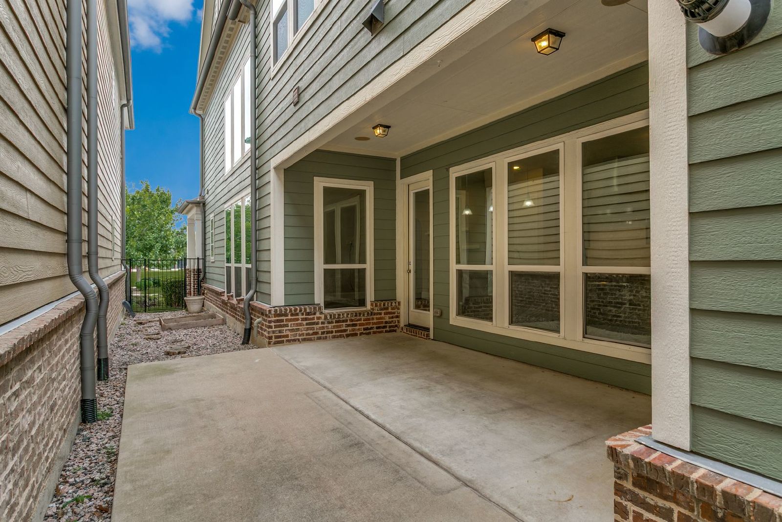 Live in the Heart of Old Town Coppell | Modern 3-Bedroom Home Across from the Farmers Market & Splash Park property image