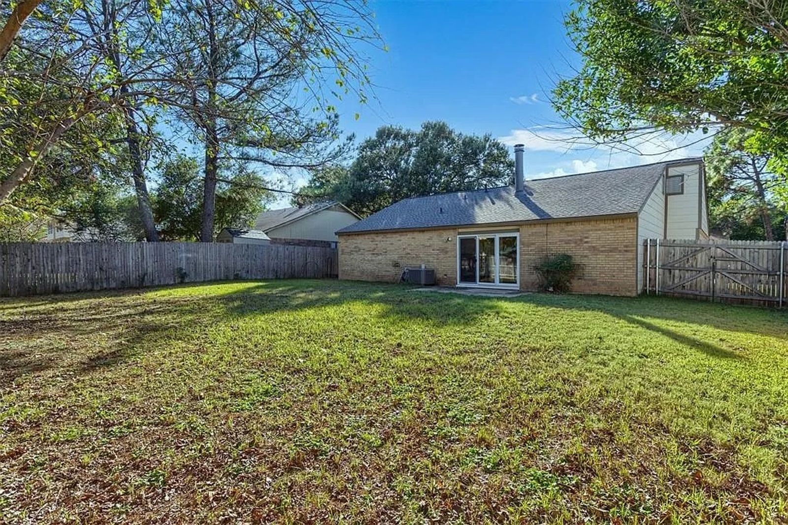 Charming 3-Bed Flower Mound Home! Backs to Park, Pond & Playground property image