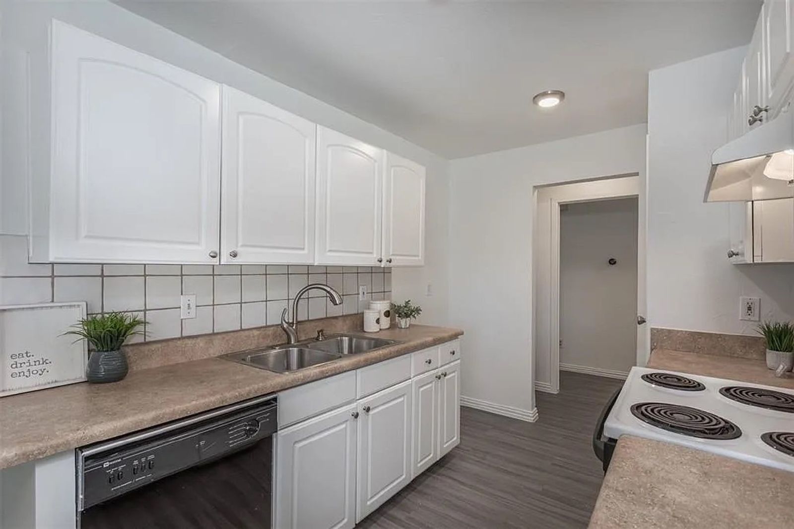 Charming 3-Bed Flower Mound Home! Backs to Park, Pond & Playground property image