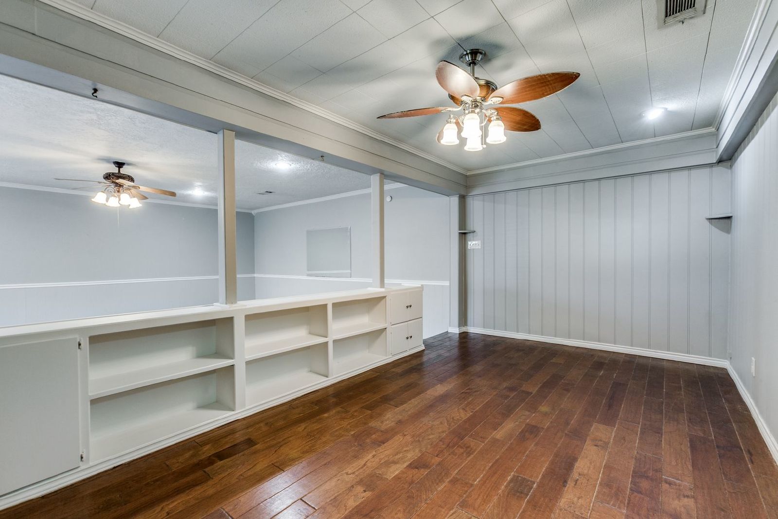 Charming 4-Bedroom Home in Garland - Spacious Layout & Great Backyard! property image