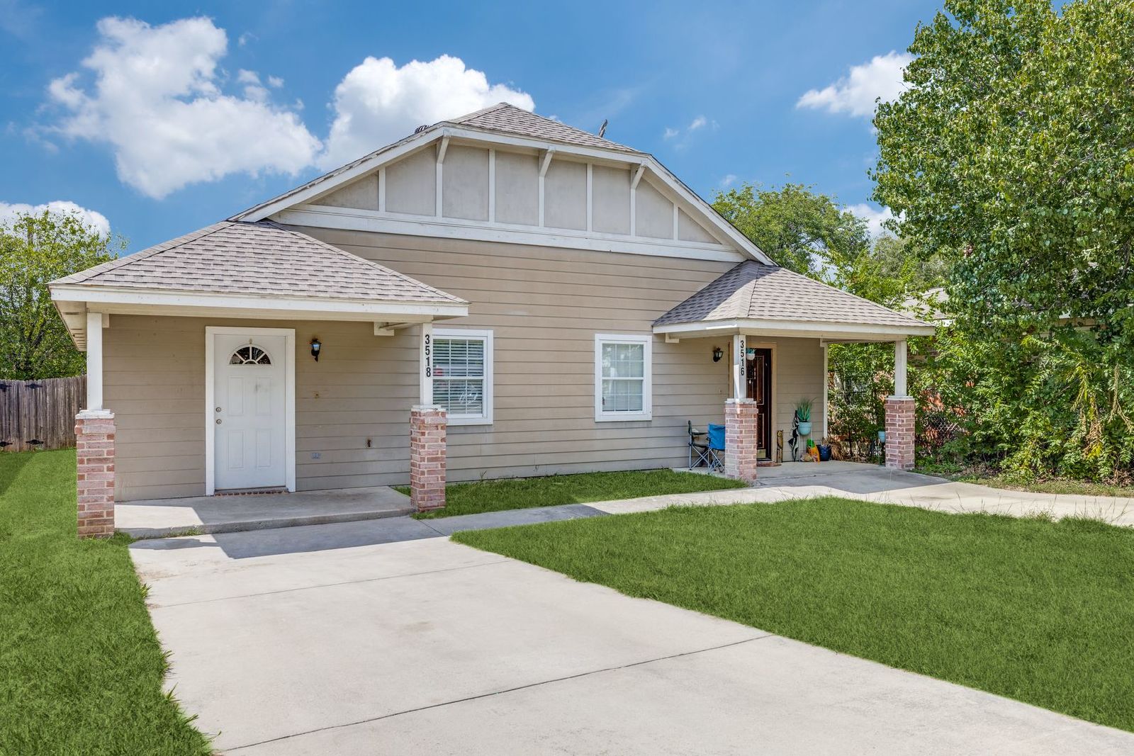 Experience Modern Comfort – Spacious 2-Bedroom Duplex with Private Backyard property image