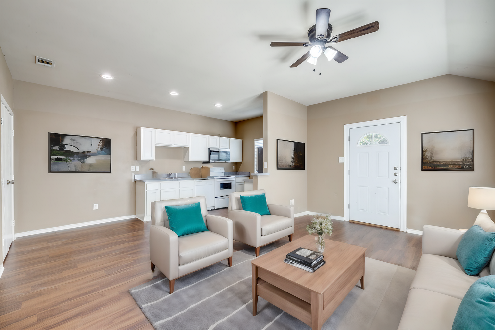 Experience Modern Comfort – Spacious 2-Bedroom Duplex with Private Backyard property image