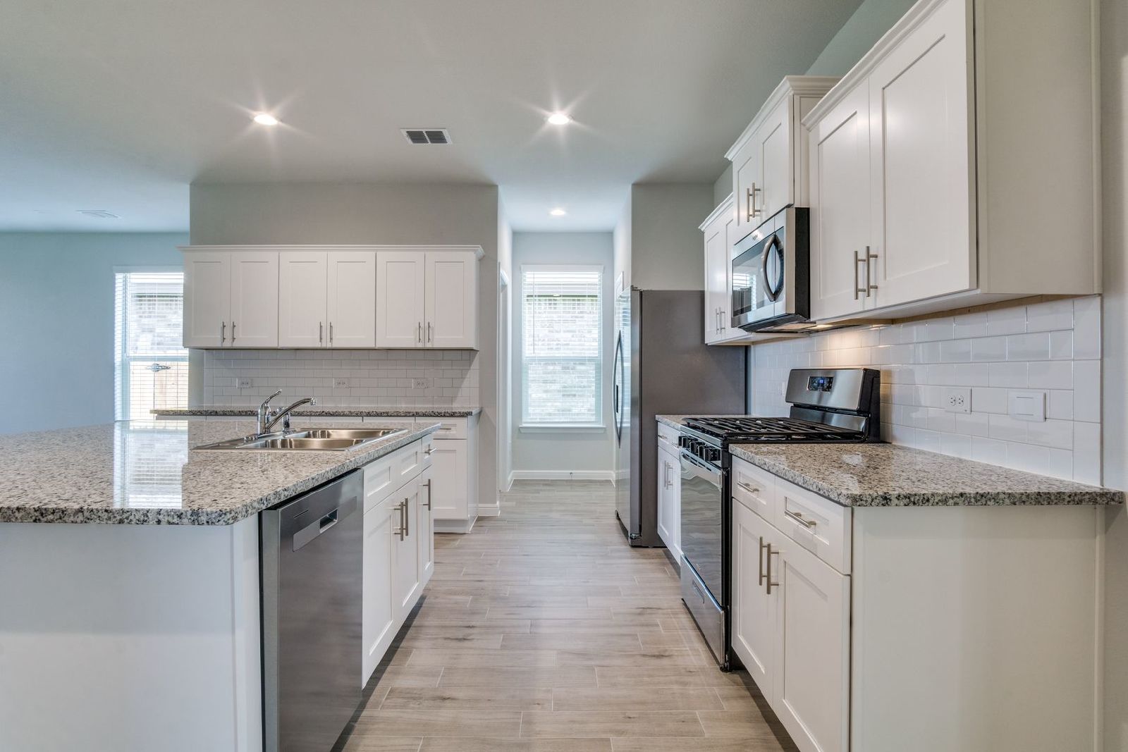 Beautiful New Build – Crowley ISD! property image