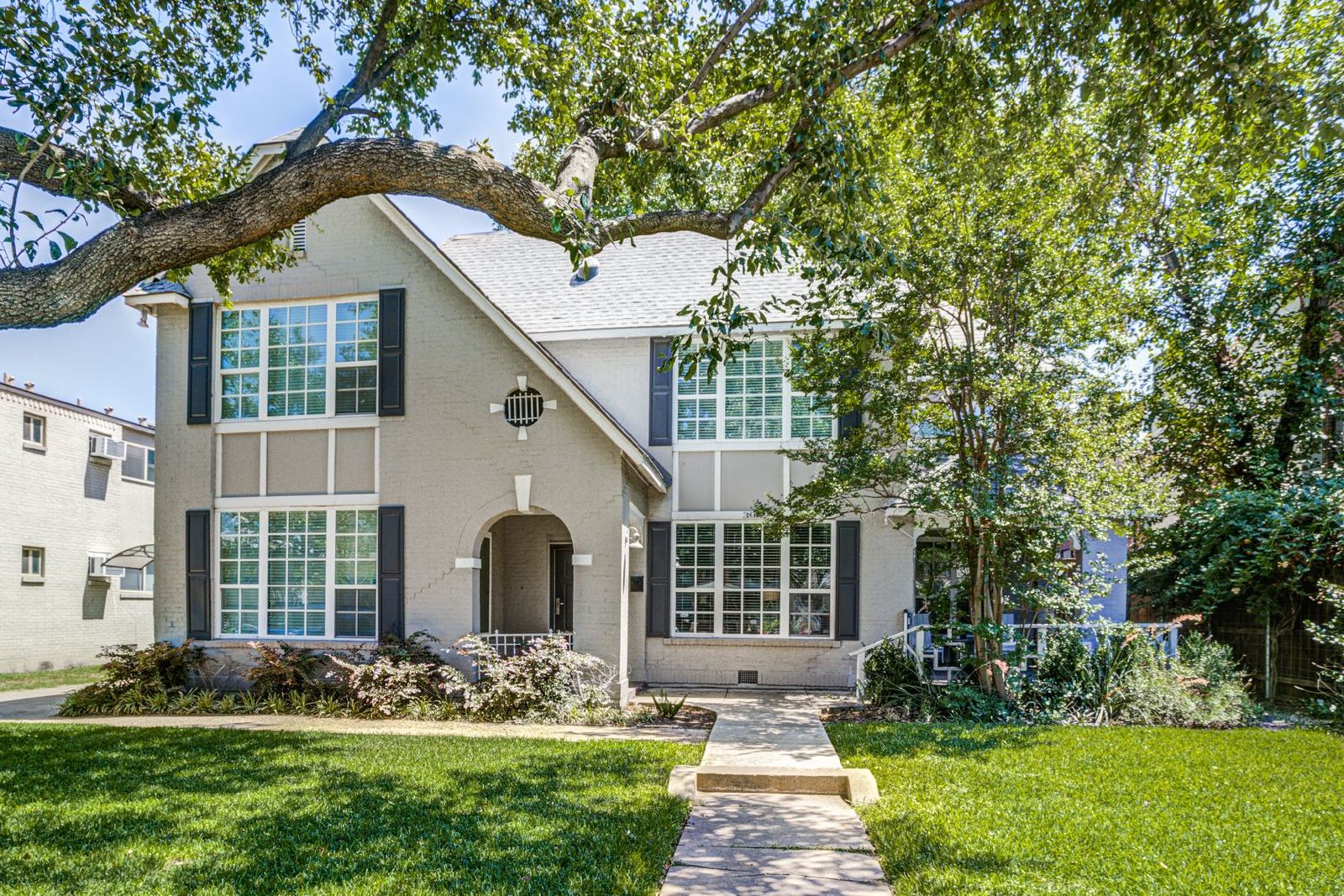Modern Oak Lawn Living | Stylish Townhome Minutes from Uptown & Turtle Creek property image