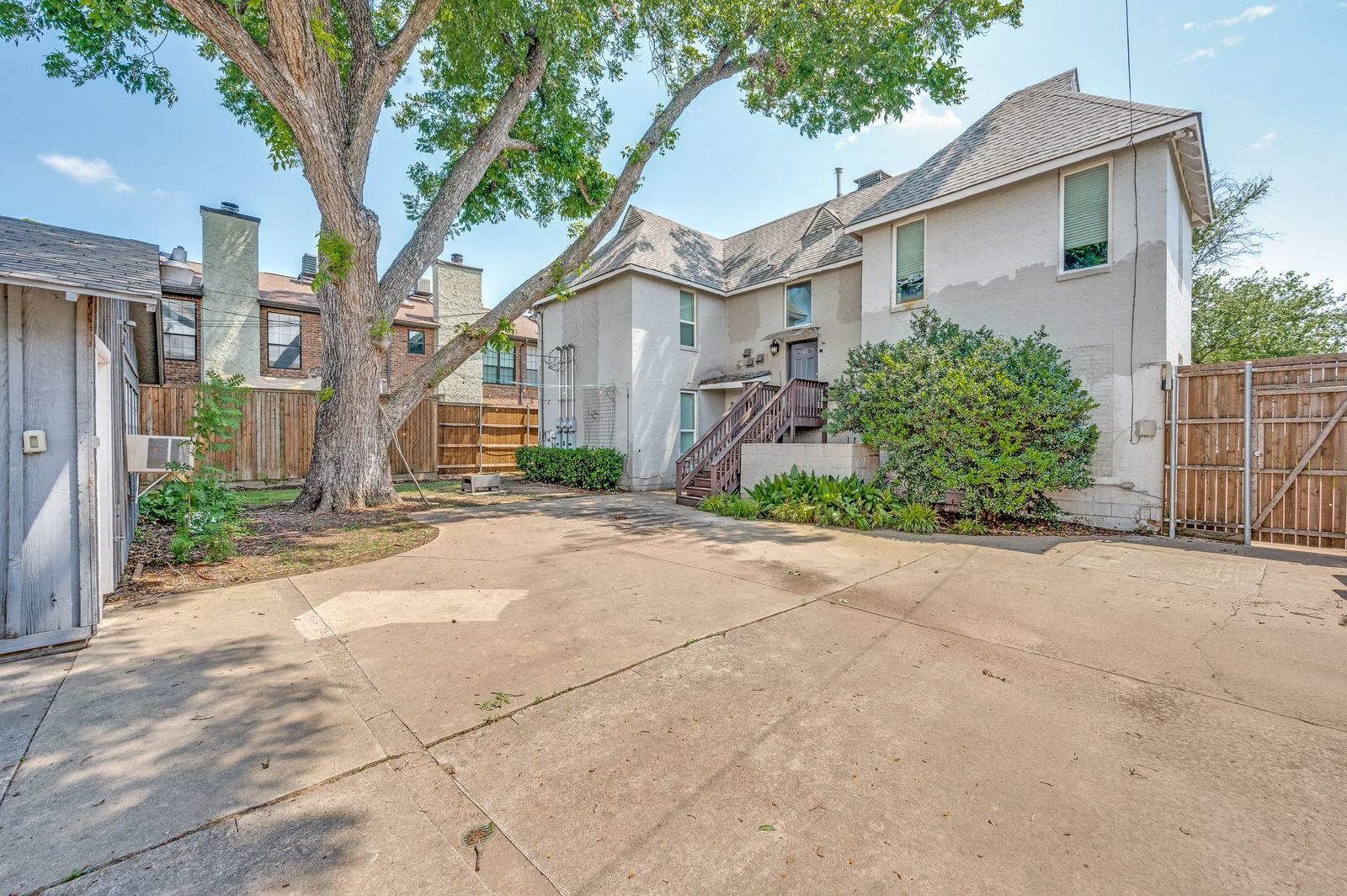 Modern Oak Lawn Living | Stylish Townhome Minutes from Uptown & Turtle Creek property image