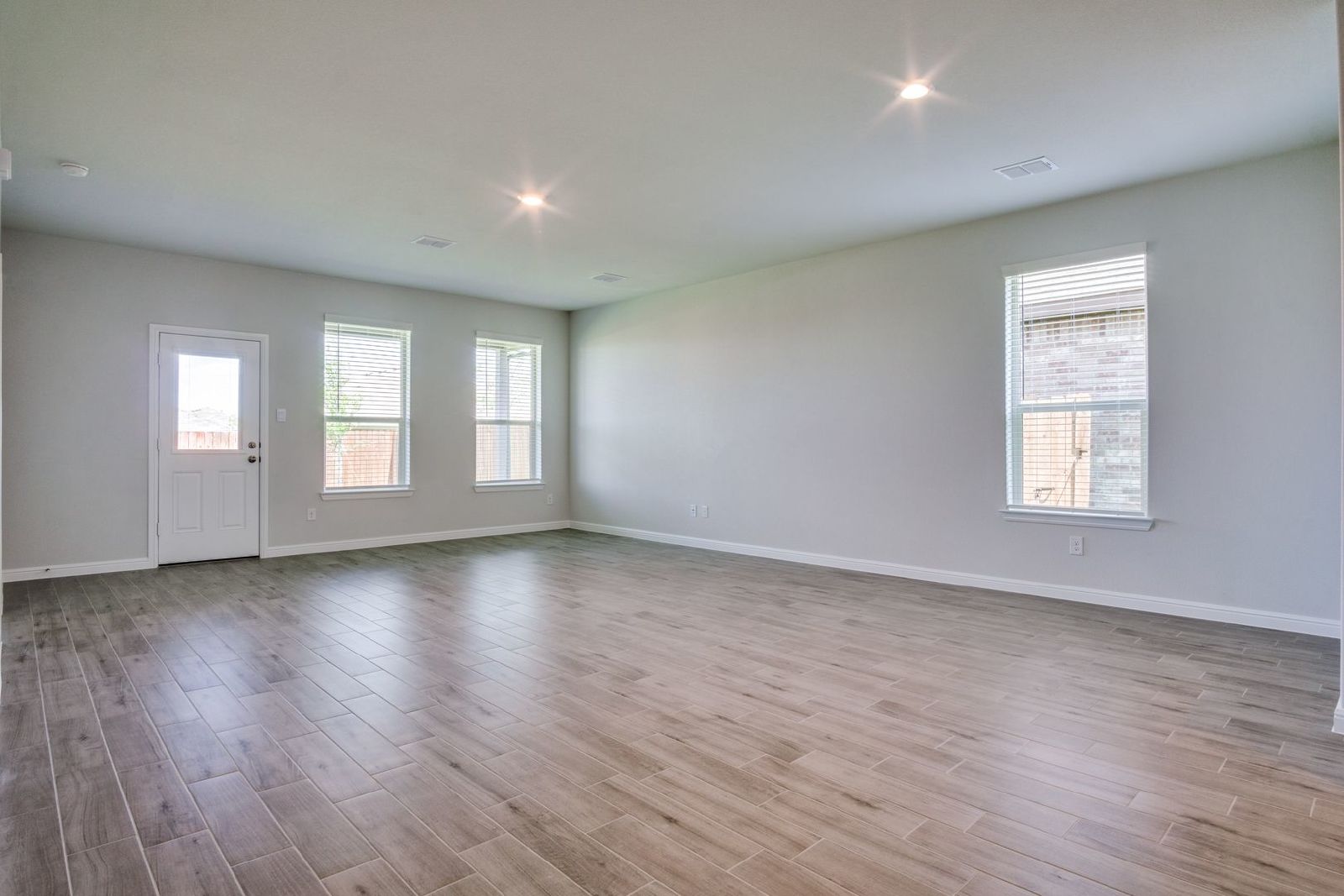 Beautiful New Build – Crowley ISD! property image