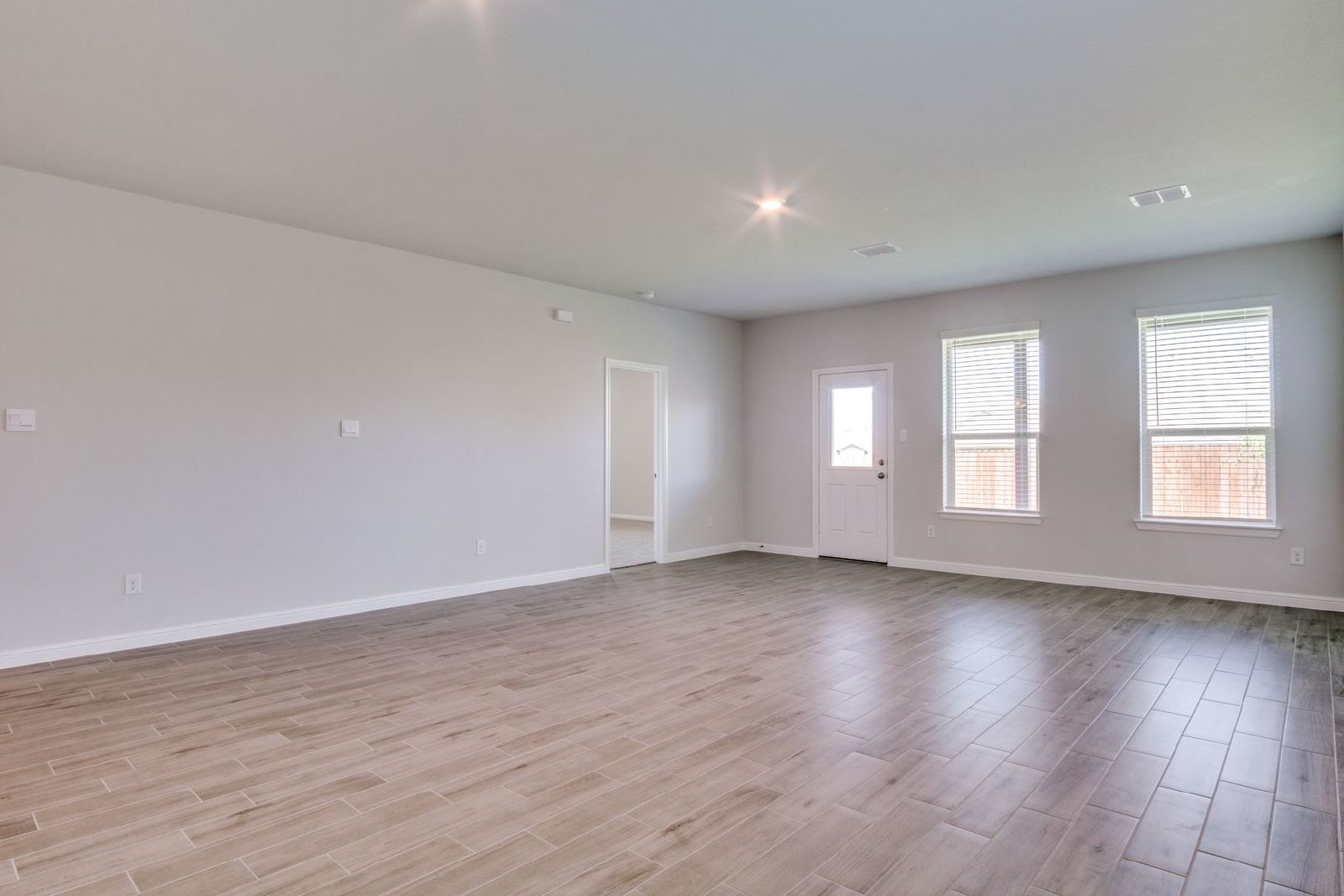 Beautiful New Build – Crowley ISD! property image