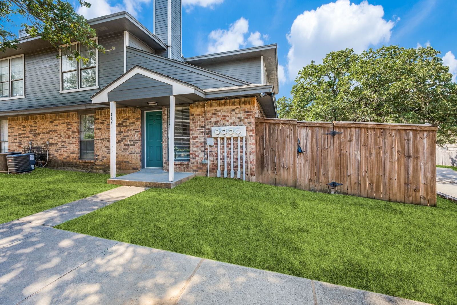 Spacious 3-Bedroom Townhome in the Heart of Kennedale property image