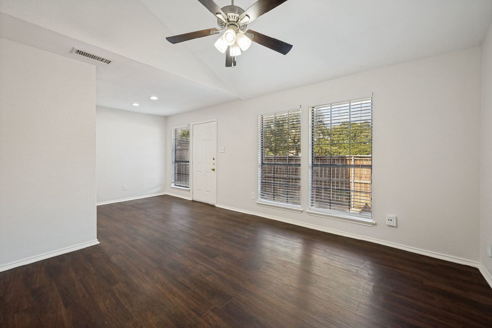 Spacious 3-Bedroom Townhome in the Heart of Kennedale property image