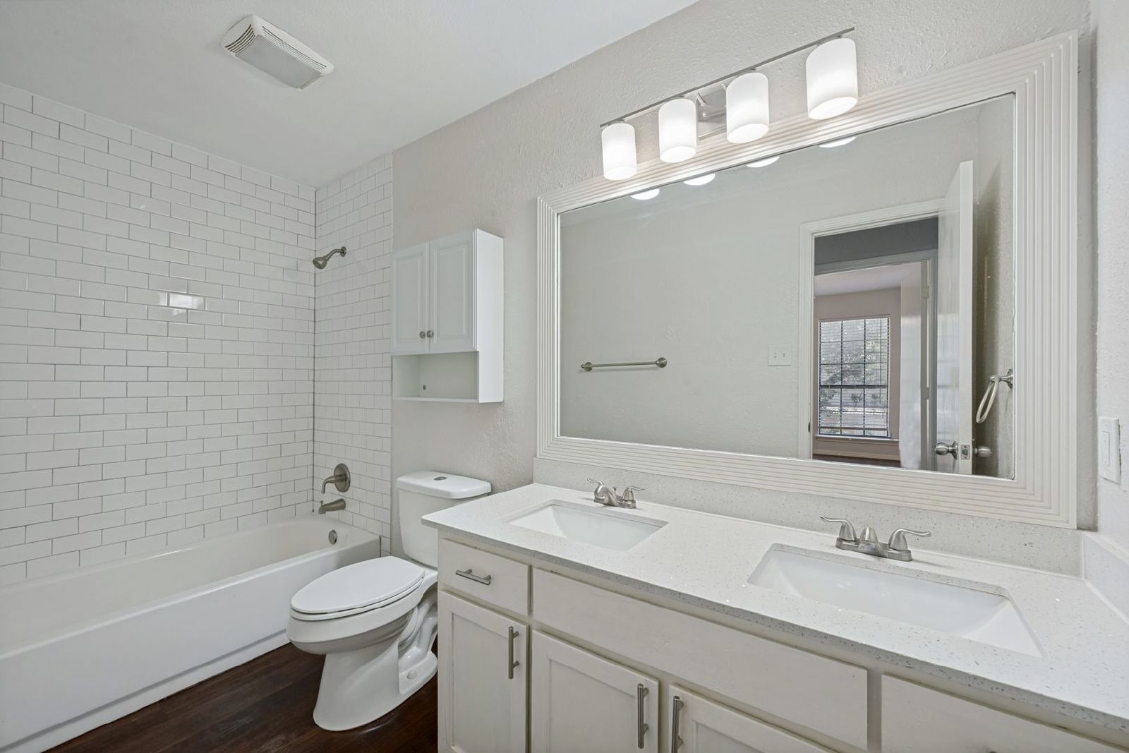 Spacious 3-Bedroom Townhome in the Heart of Kennedale property image