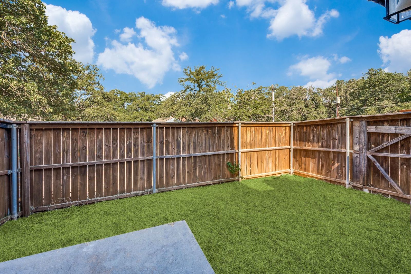 Spacious 3-Bedroom Townhome in the Heart of Kennedale property image