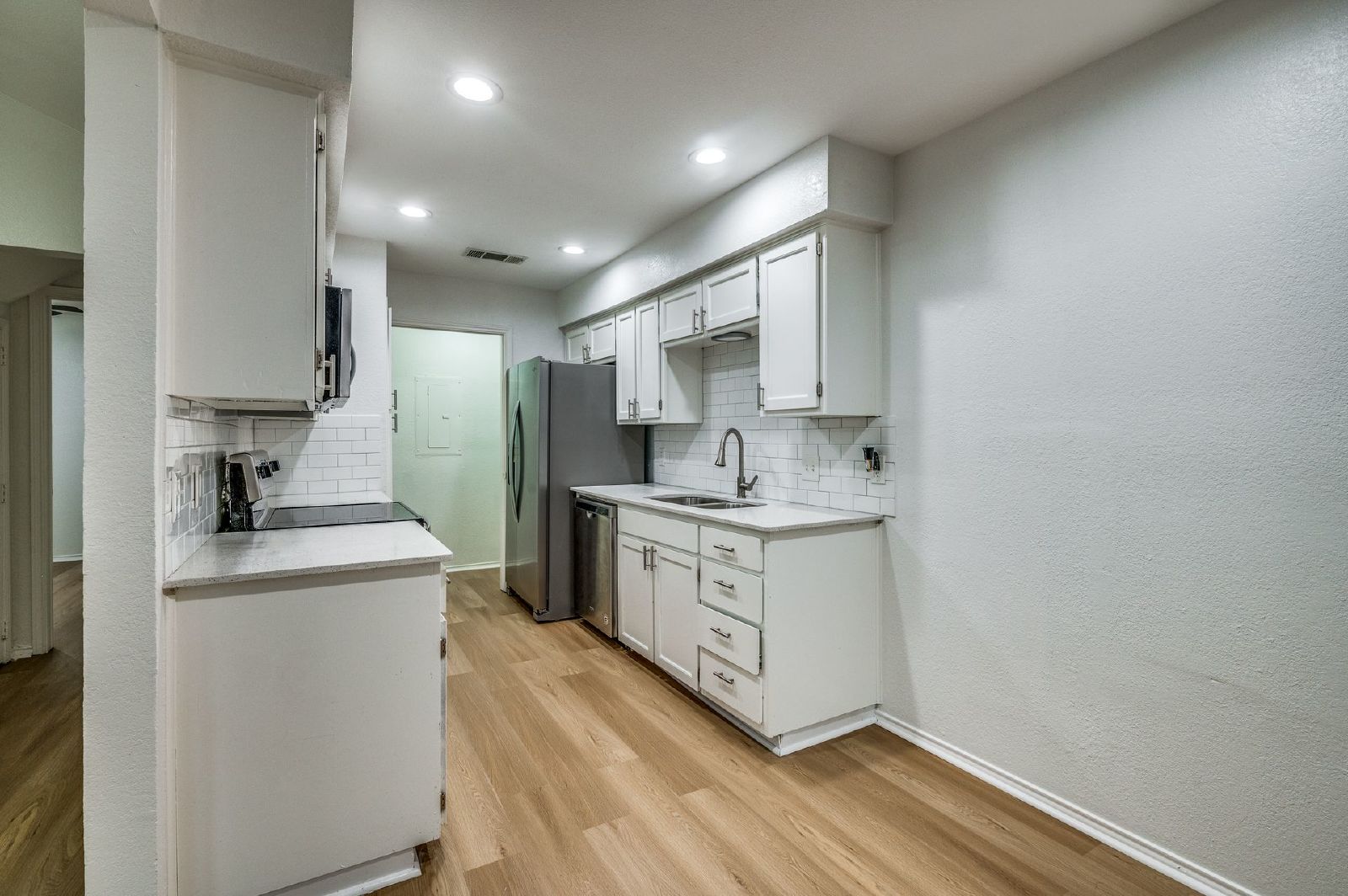 Spacious 3-Bedroom Townhome in the Heart of Kennedale property image