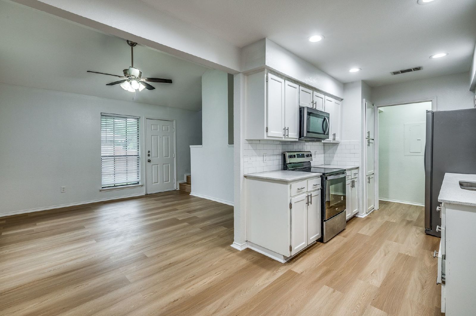 Spacious 3-Bedroom Townhome in the Heart of Kennedale property image