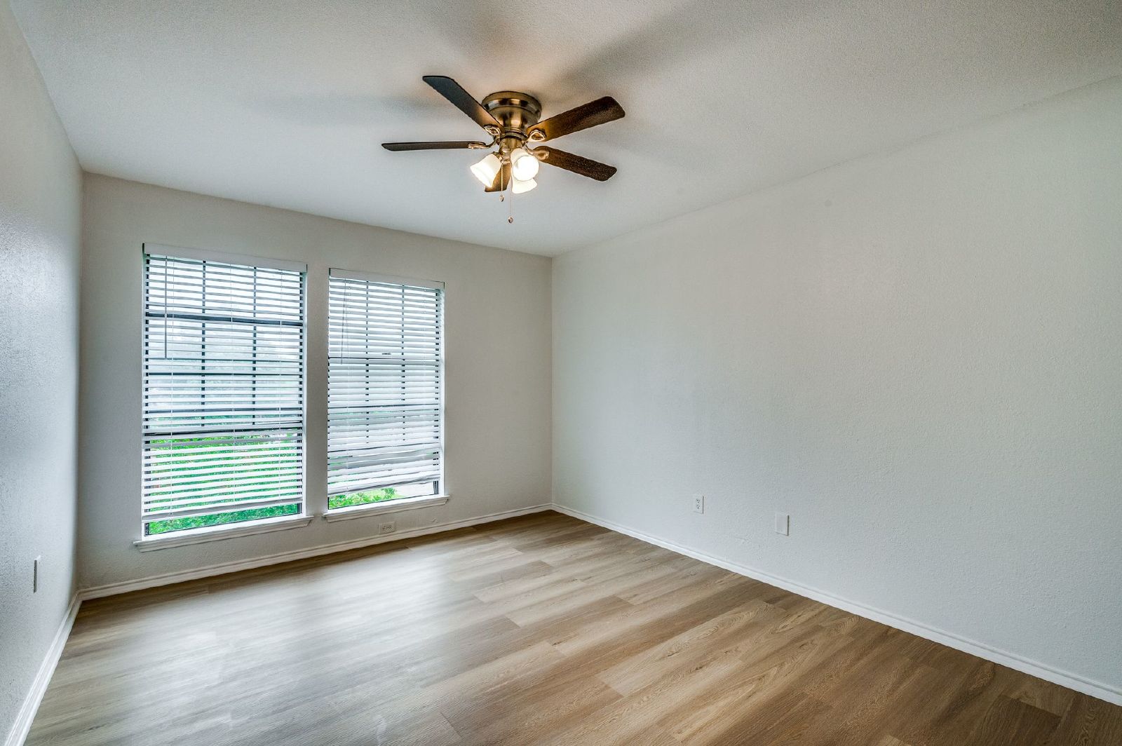 Spacious 3-Bedroom Townhome in the Heart of Kennedale property image