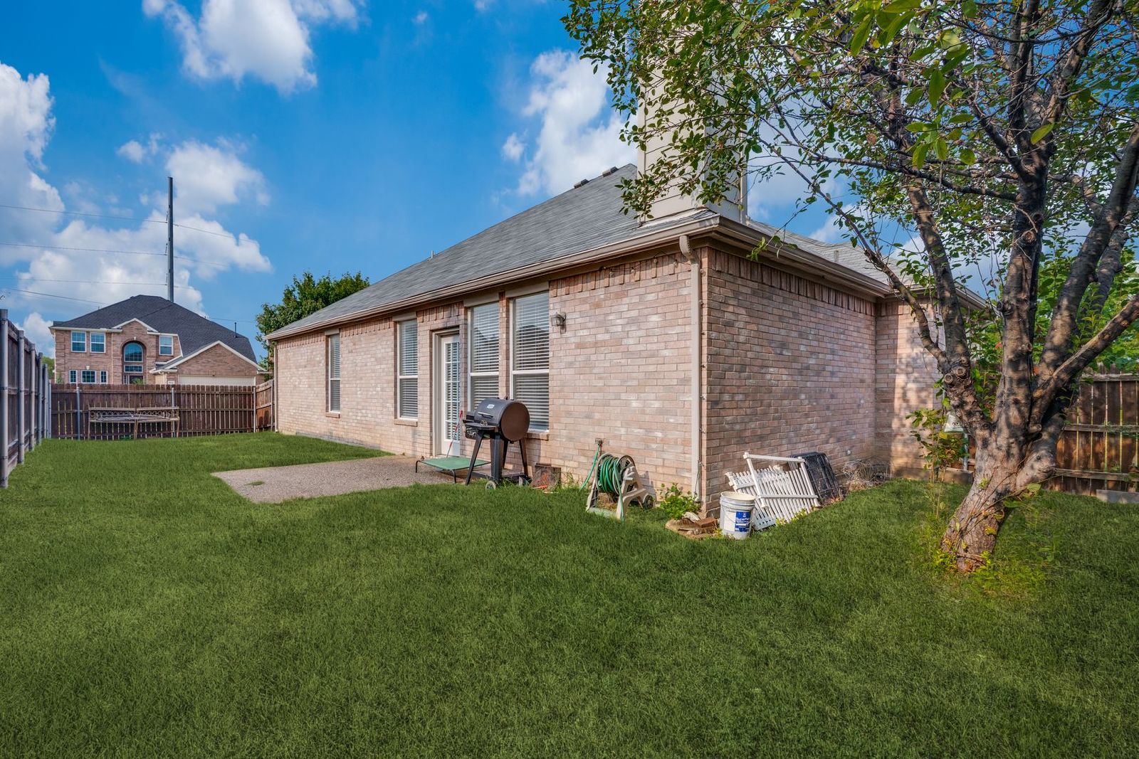 Spacious 4-Bedroom Home with Open Floor Plan in Plano property image