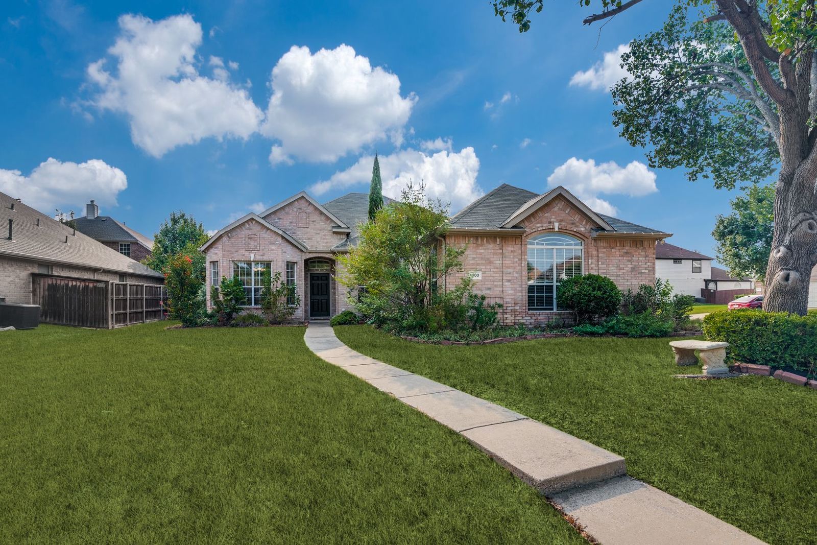 Spacious 4-Bedroom Home with Open Floor Plan in Plano property image