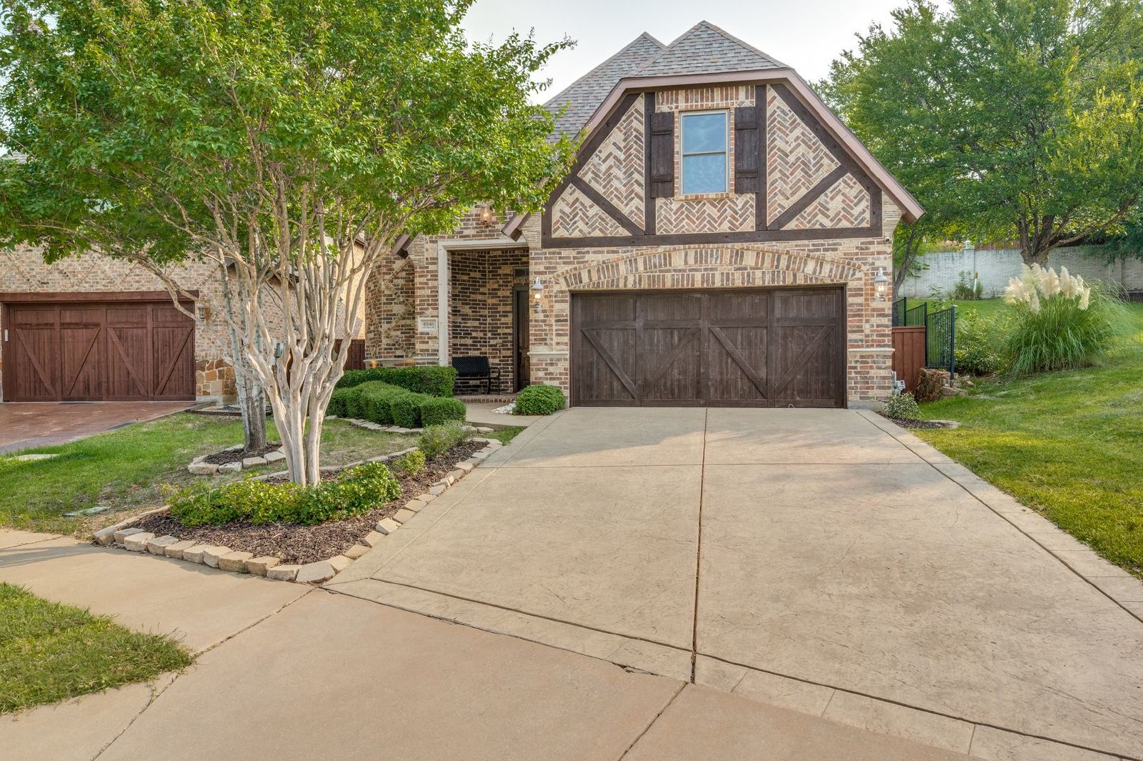 Luxury 3-Bedroom Home with Theater, Game Room & Private Office property image