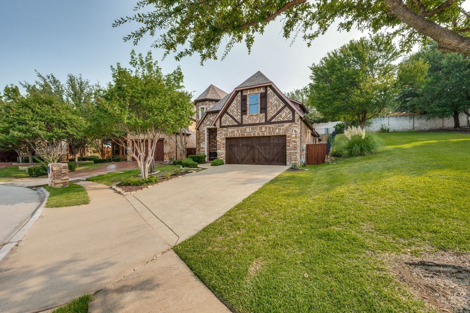 Luxury 3-Bedroom Home with Theater, Game Room & Private Office property image