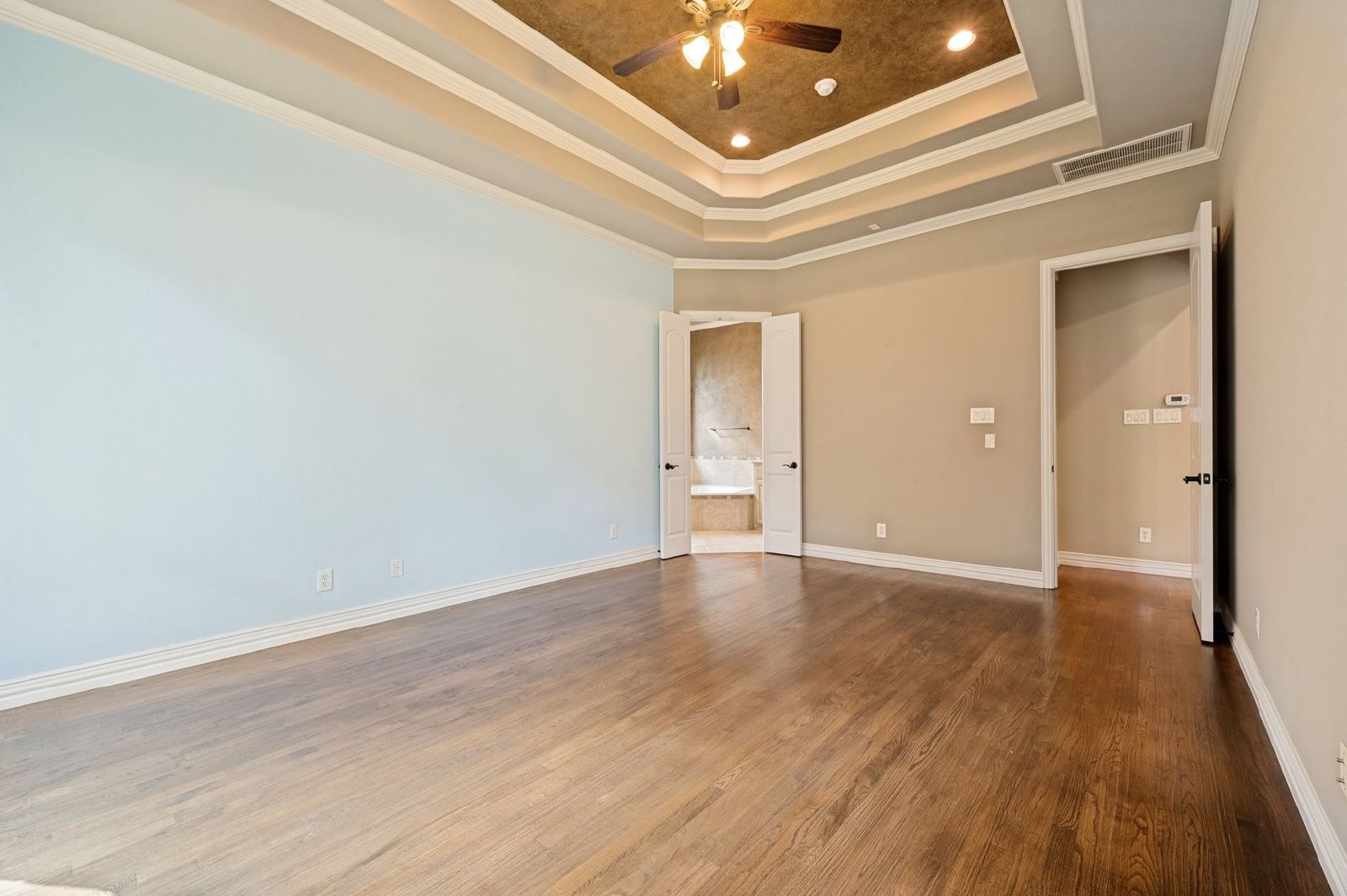 Luxury 3-Bedroom Home with Theater, Game Room & Private Office property image