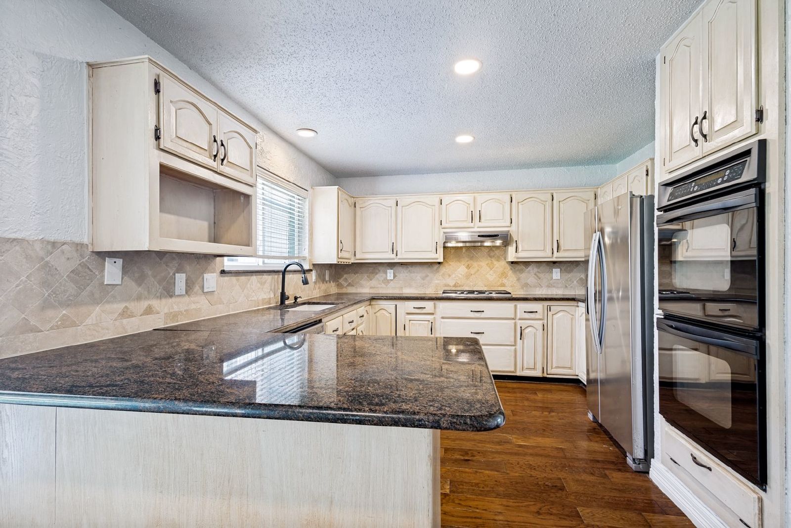 Stunning 4-Bedroom Home  in the Heart of Flower Mound property image