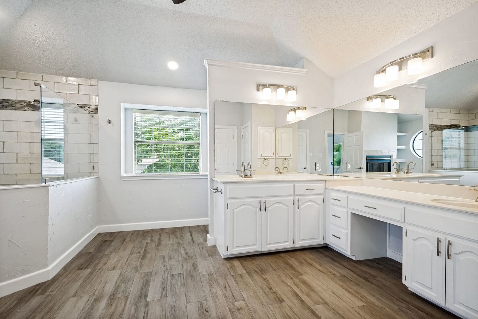 Stunning 4-Bedroom Home  in the Heart of Flower Mound property image