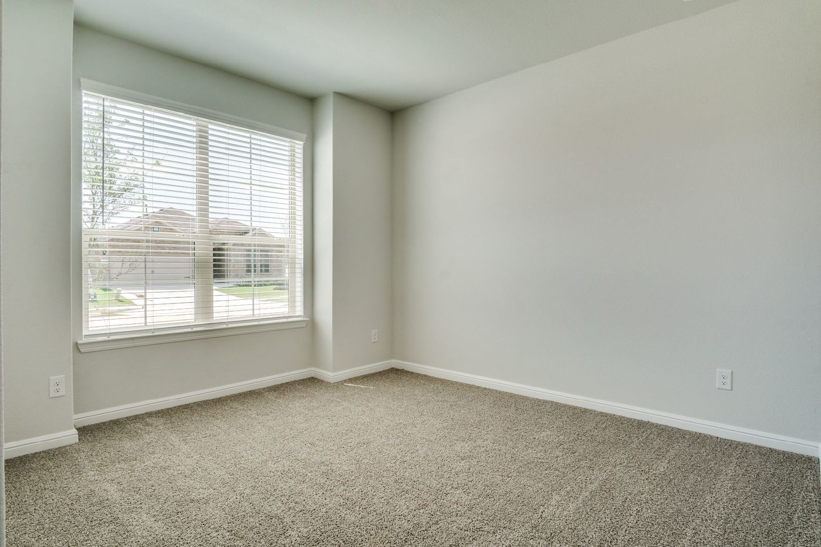 Beautiful New Build – Crowley ISD! property image