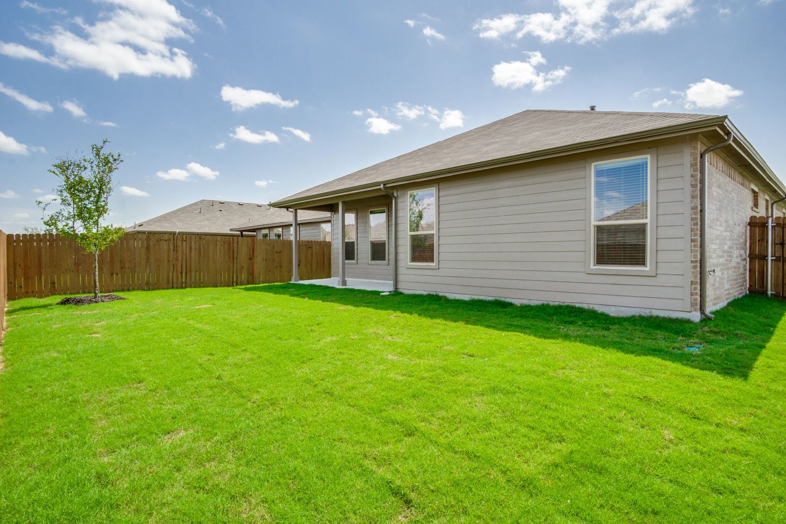 Beautiful New Build – Crowley ISD! property image