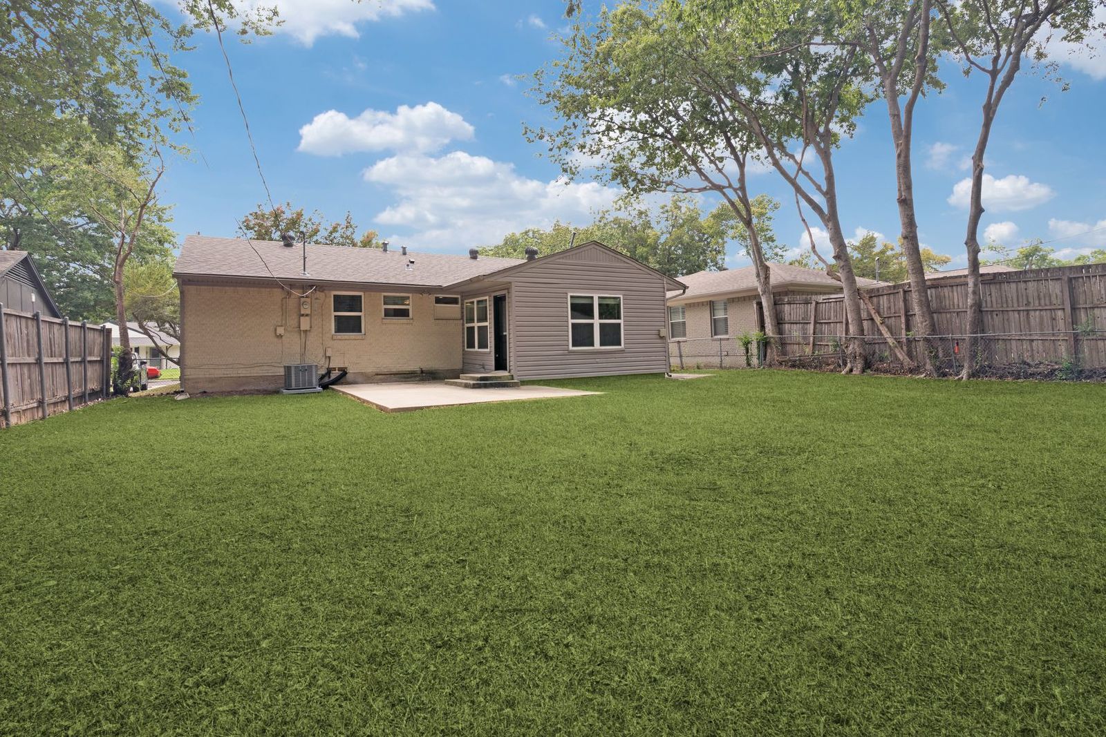 Charming 3-Bedroom Home in East Dallas property image