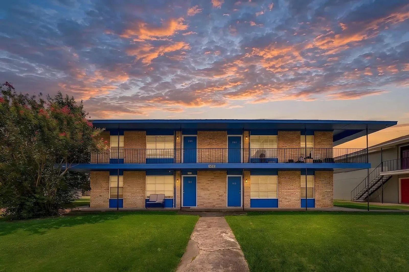 Spacious Irving Townhome | 2 Bed, 2 Bath | Pet Friendly property image
