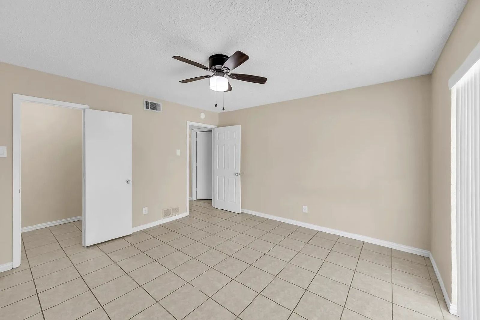 Spacious Irving Townhome | 2 Bed, 2 Bath | Pet Friendly property image