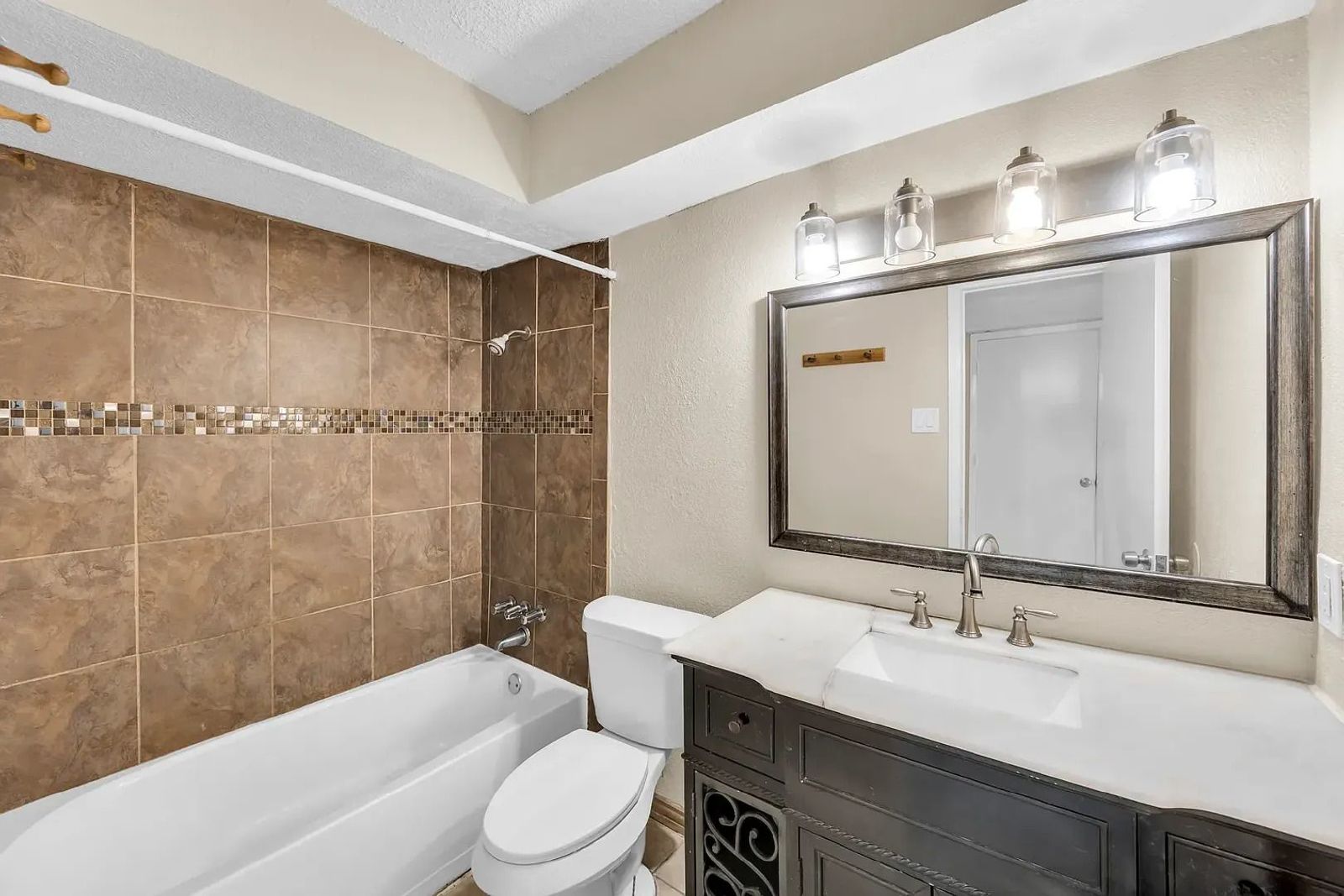 Spacious Irving Townhome | 2 Bed, 2 Bath | Pet Friendly property image